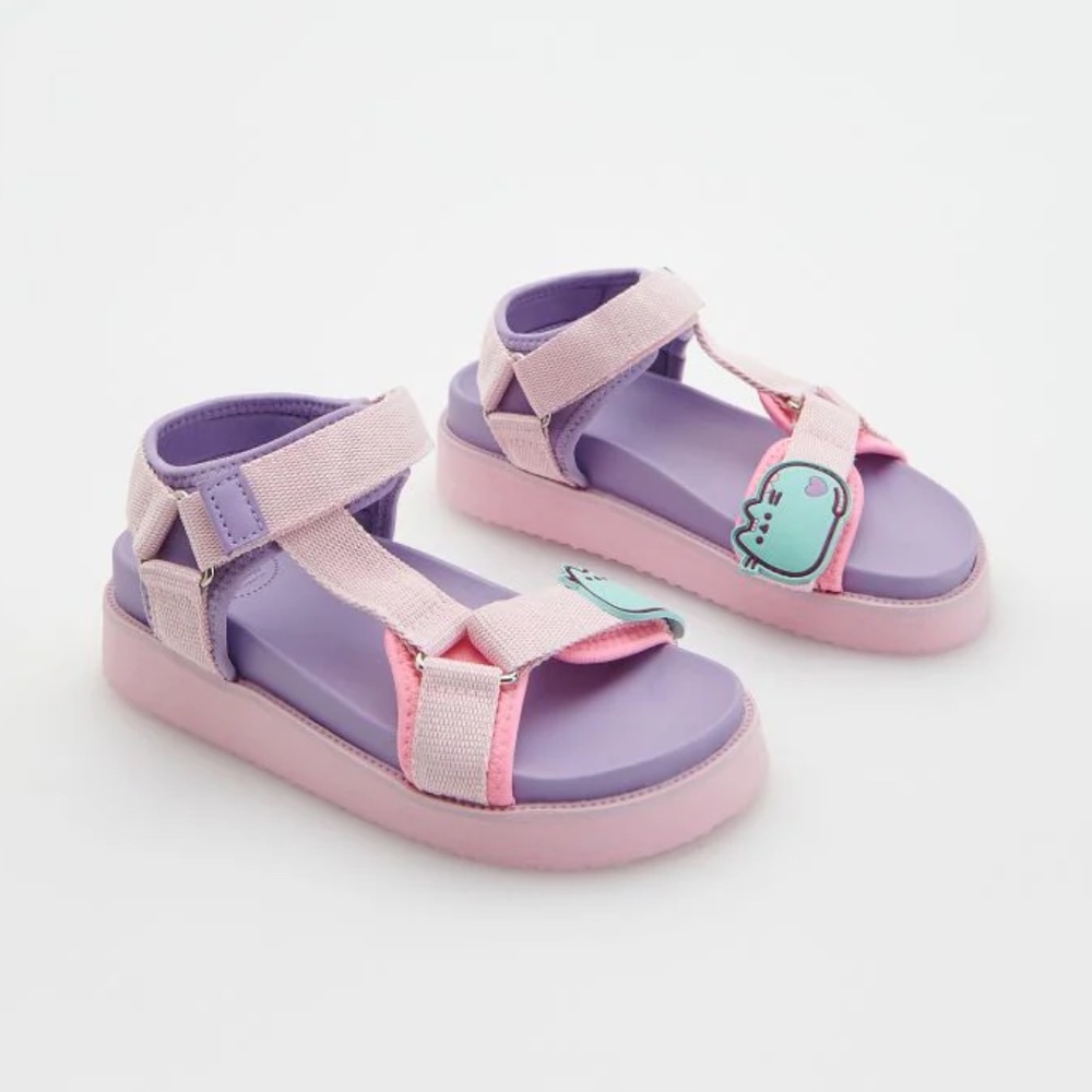 NWT Pusheen Sandals Little Kid Girl Pink